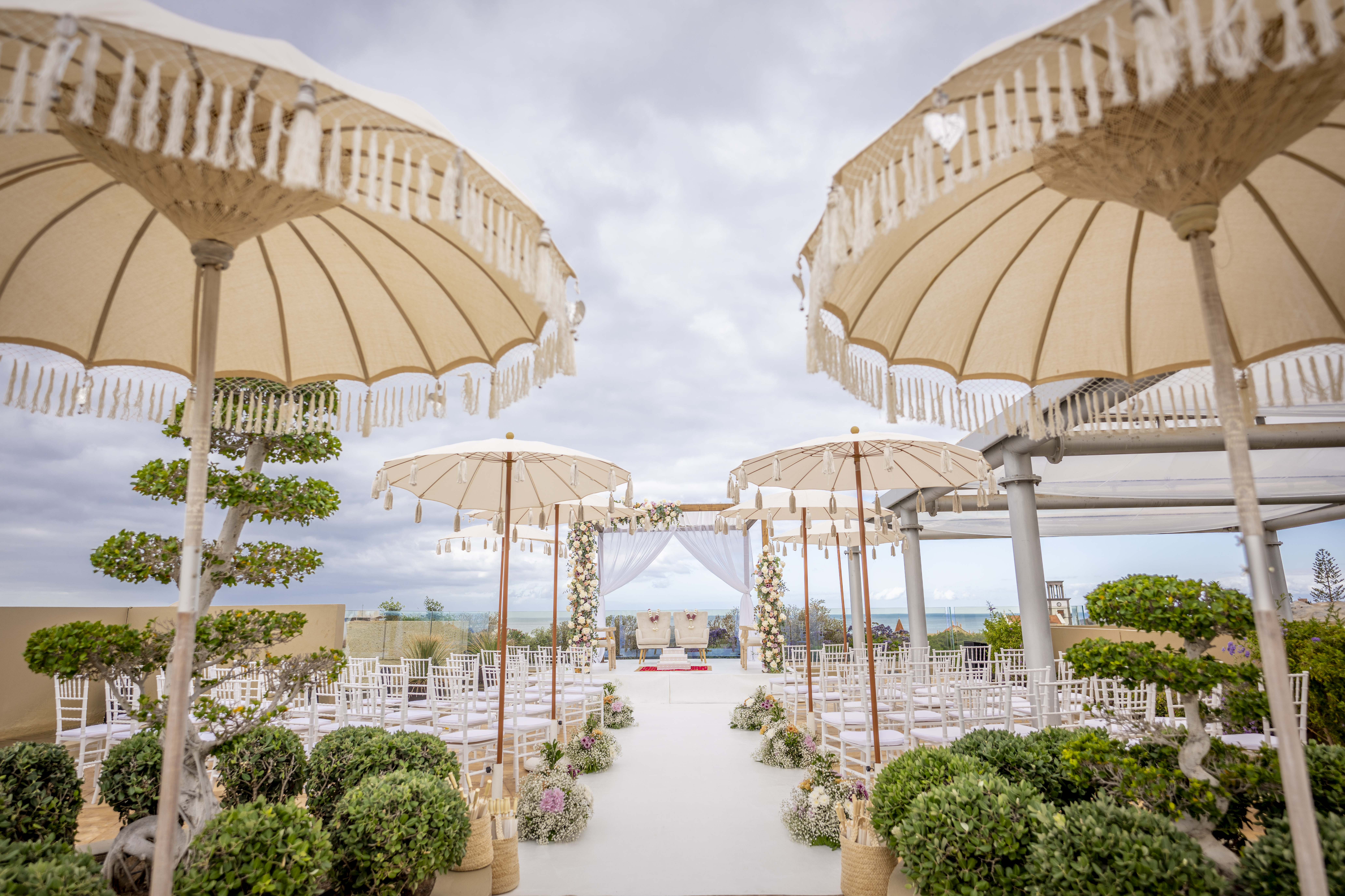 Book your wedding day in GF VICTORIA